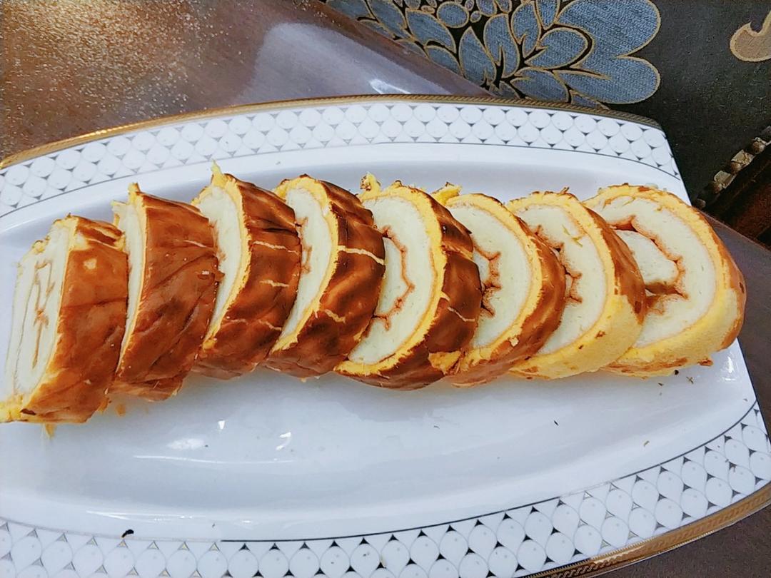 来做漂亮的虎皮蛋糕卷！