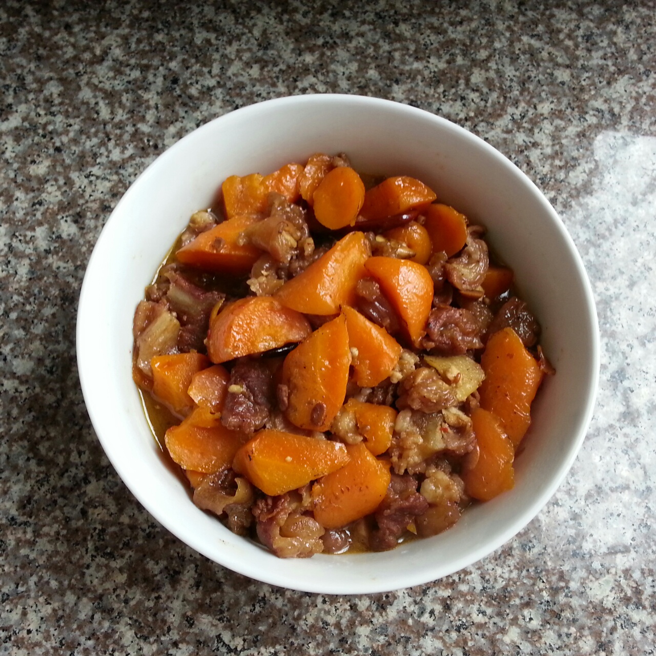 胡萝卜土豆烧牛腩