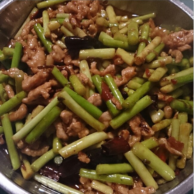 蒜薹炒肉丝