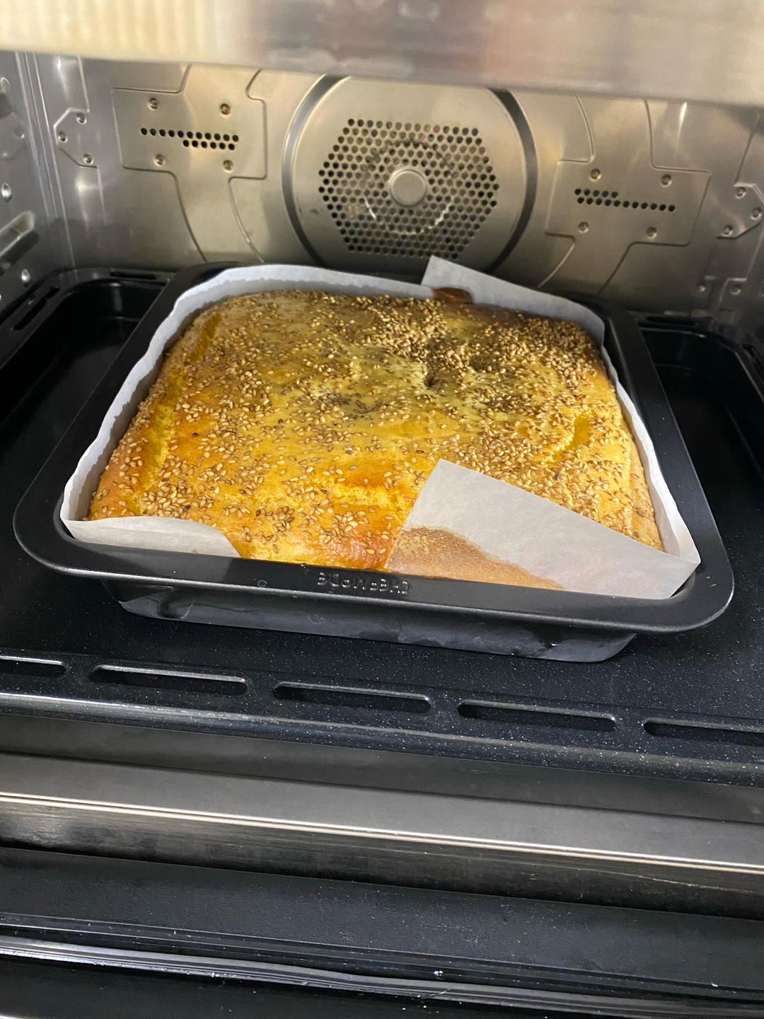 非常简单的老式蜂蜜蛋糕