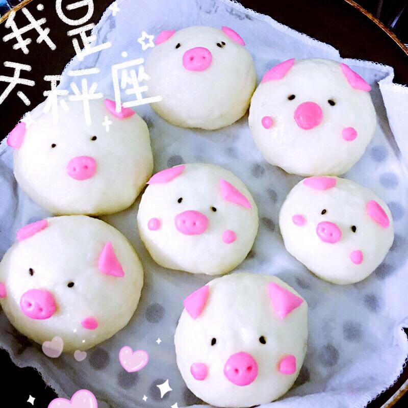 可爱的小猪豆沙包