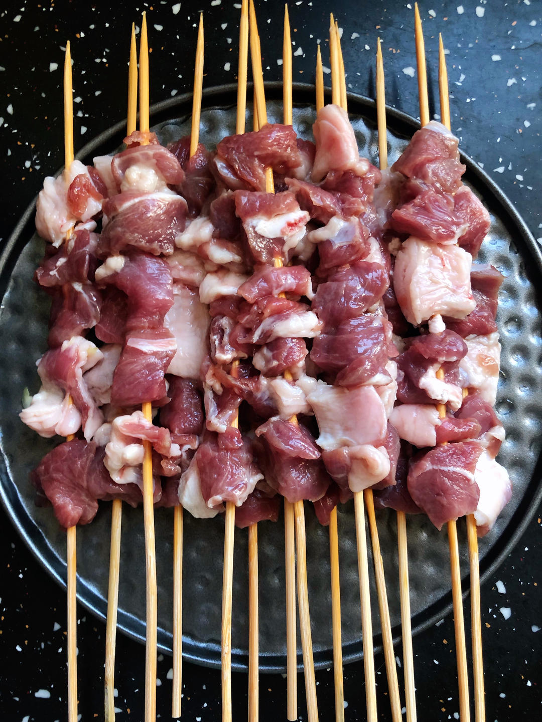 羊肉串用家里烤箱烤出明火烧烤的味道！