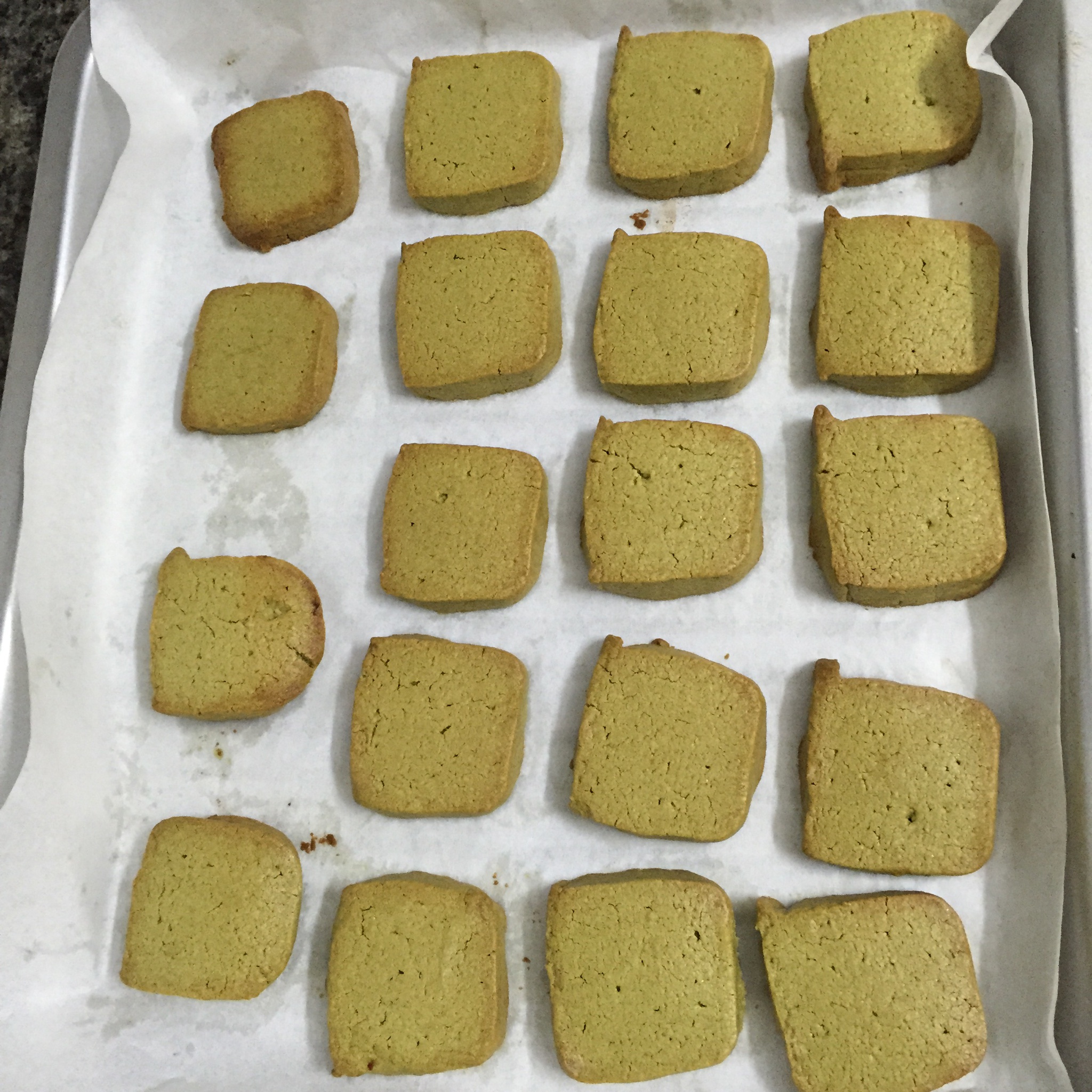 多种口味曲奇（香草、巧克力、抹茶）