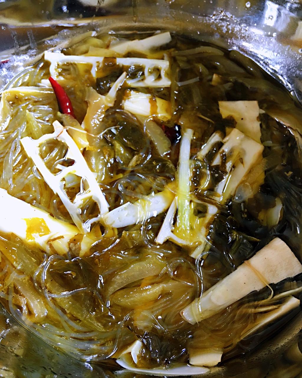 酸菜粉丝汤