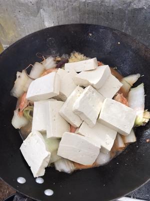 虾仁大白菜炖豆腐的做法 步骤3