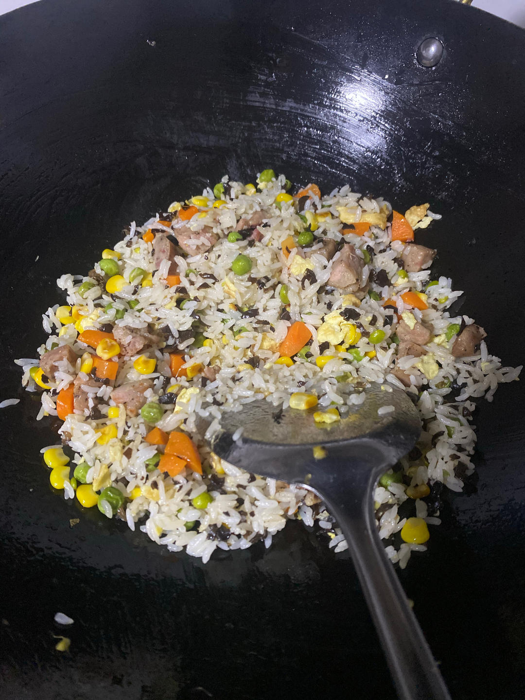 超级香的扬州炒饭/火腿鸡蛋什锦炒饭