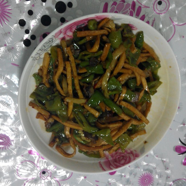 青椒香干炒肉丝