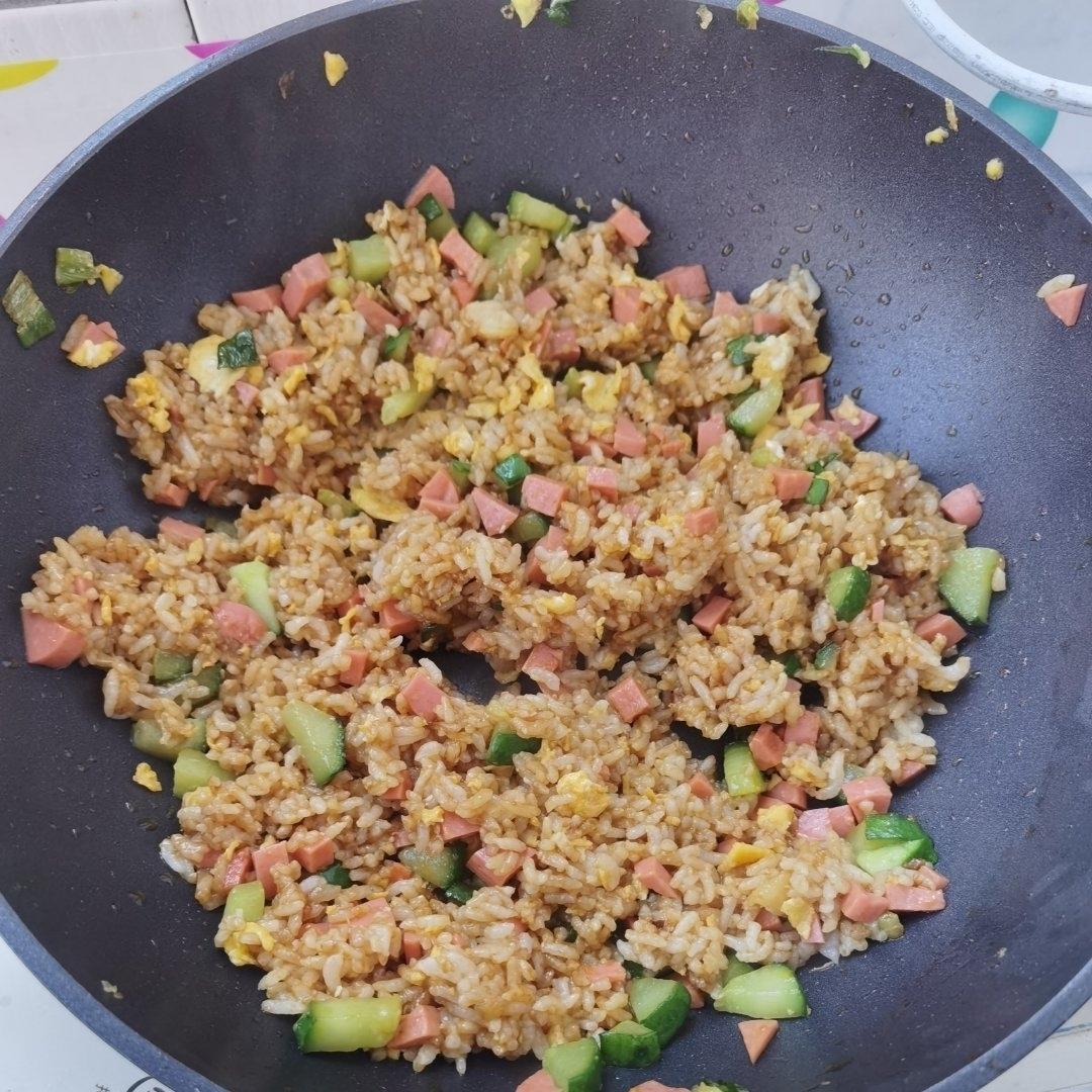 好吃到停不下来的酱油蛋炒饭