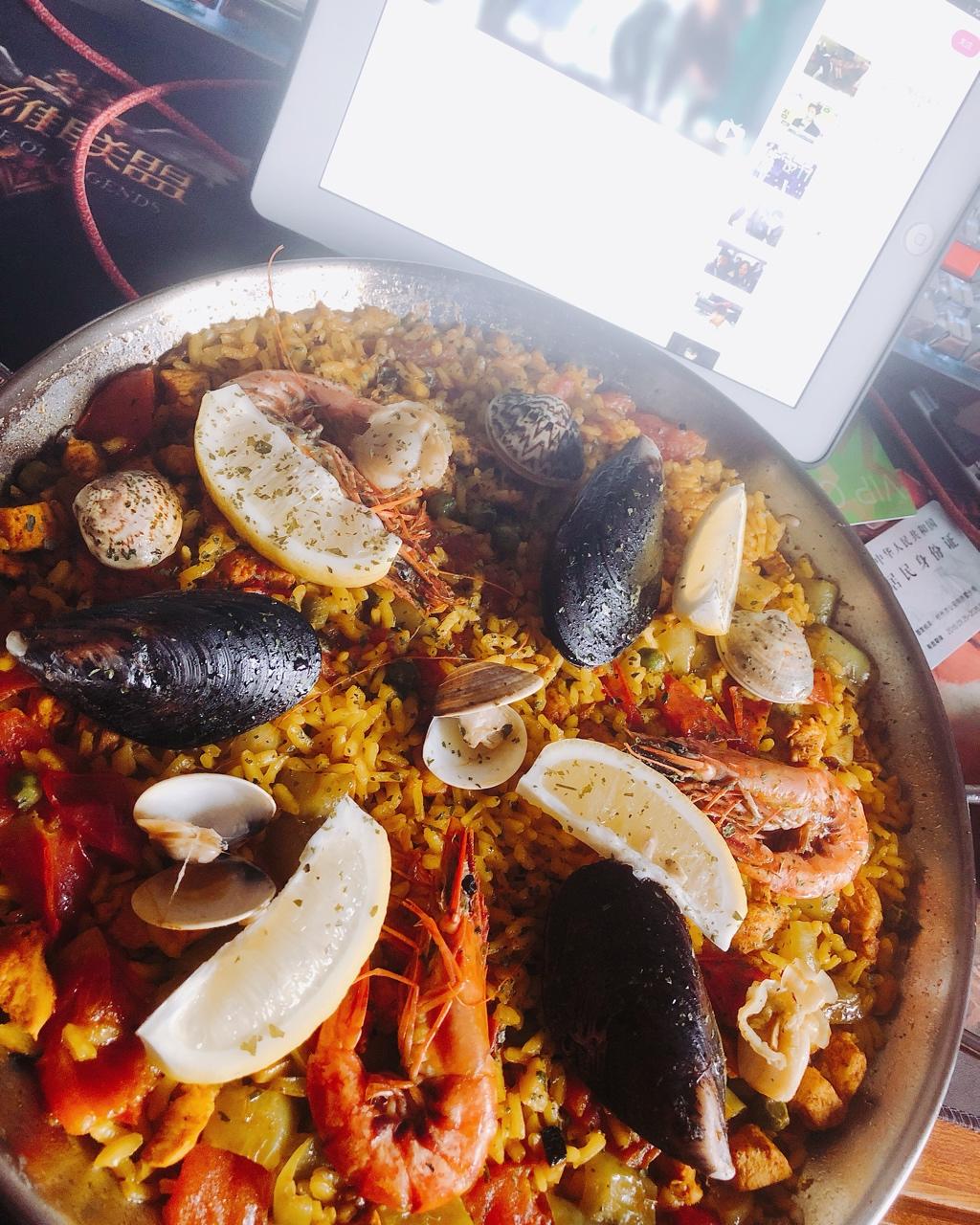 西班牙海鲜饭