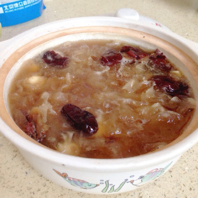 红枣银耳莲子羹