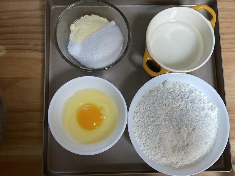 纯奶手撕吐司的做法 步骤1