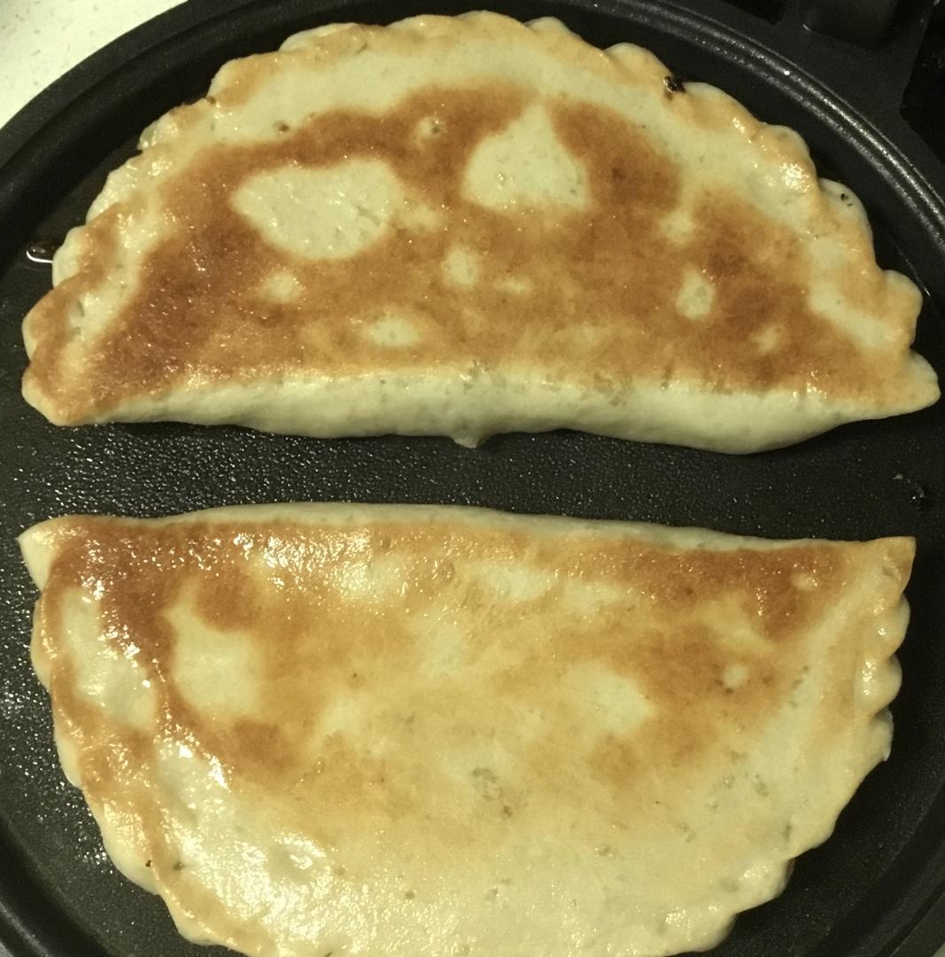 韭菜盒子（附锁边视频，超级详细版）