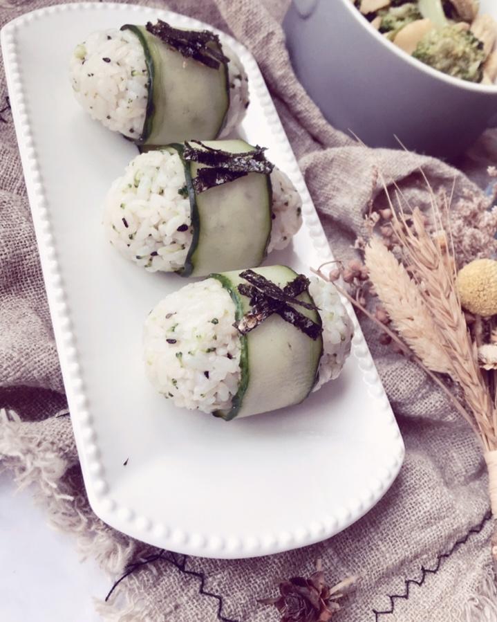 西兰花芝麻饭团【春游踏青】