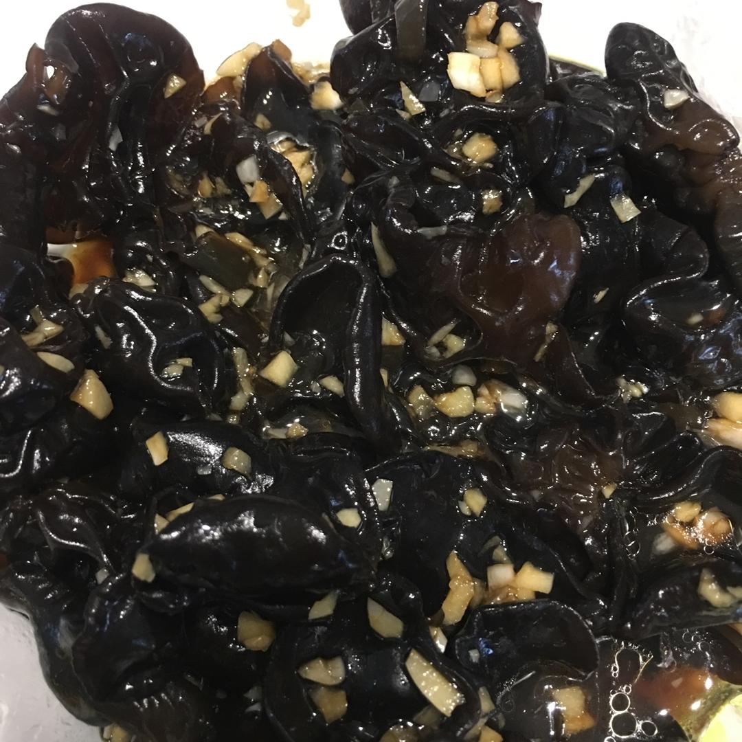 凉拌香脆木耳