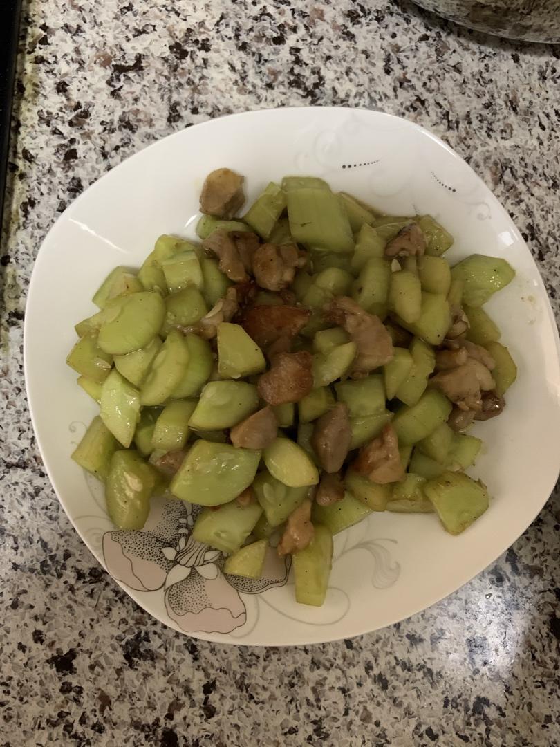 黄瓜鸡丁