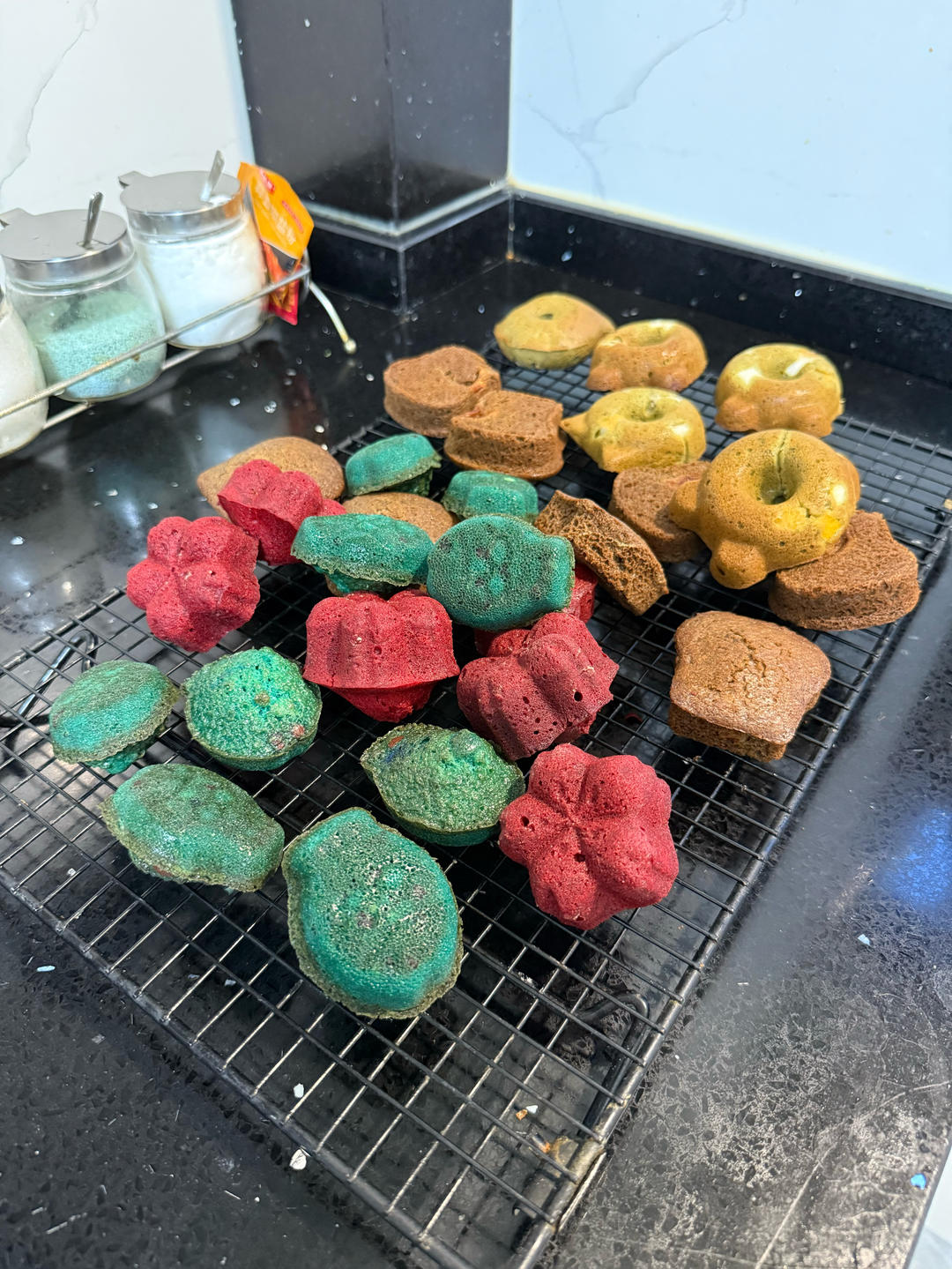 一次做多种口味 原味/巧克力/红茶/红丝绒/抹茶玛德琳