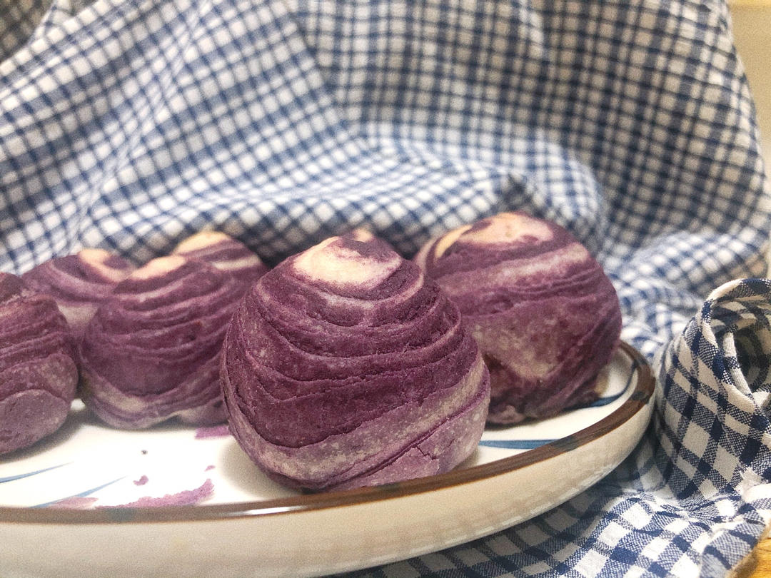 紫薯螺旋蛋黄酥