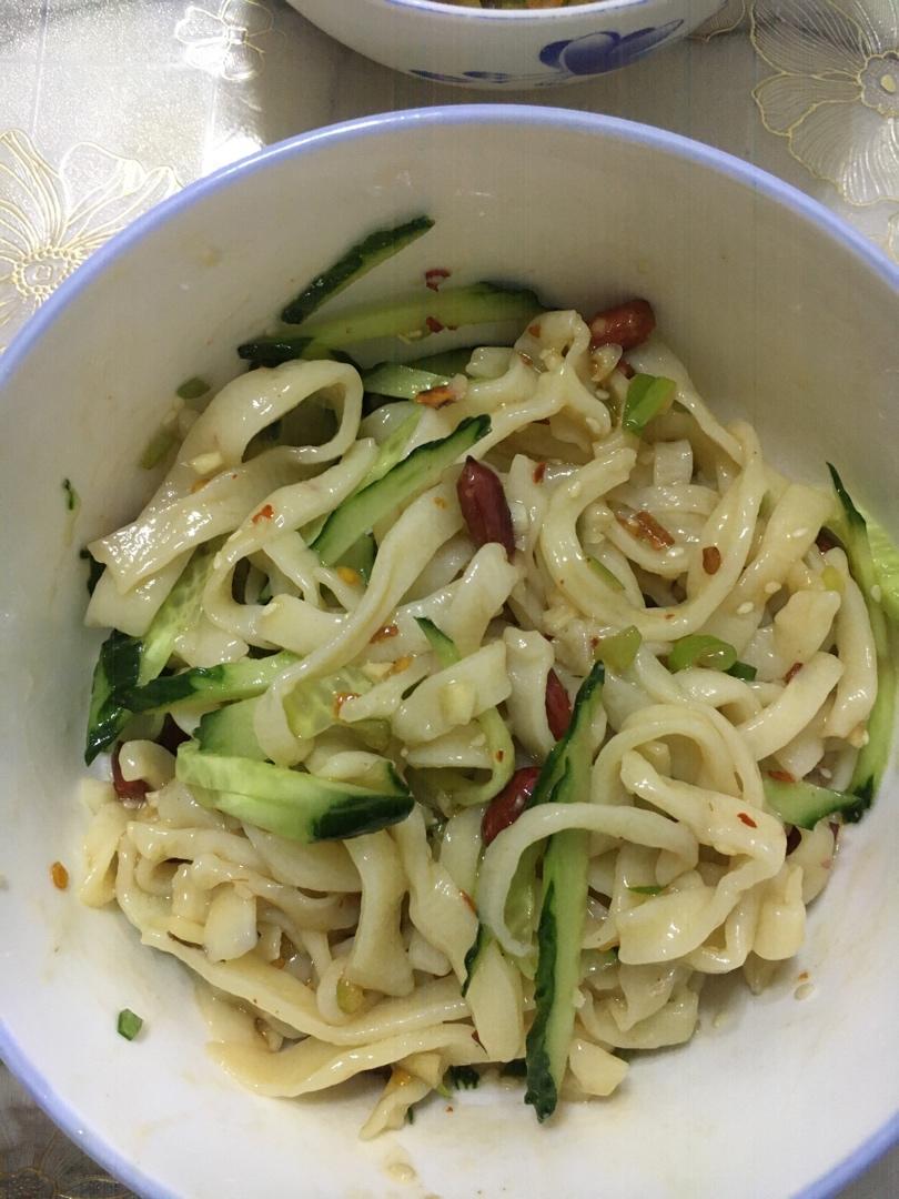 超简单的酸辣凉拌面