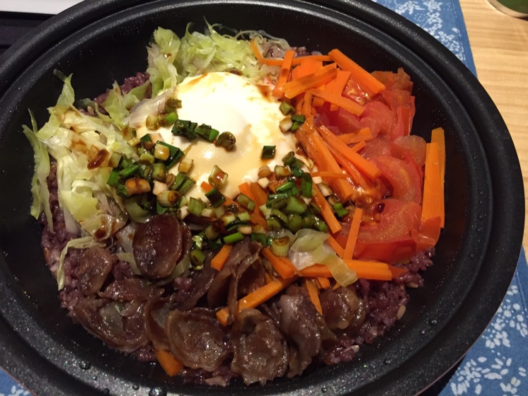 塔吉锅腊味煲仔饭