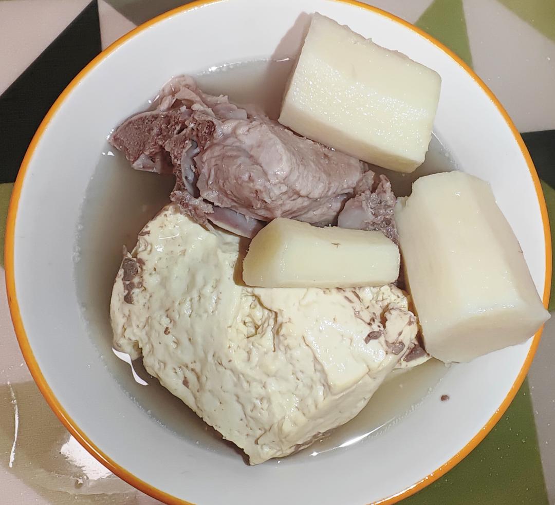 山药豆腐龙骨汤