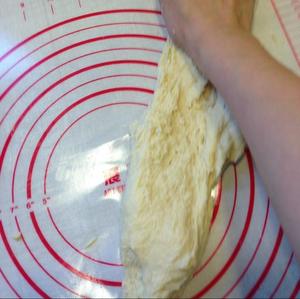 手作蔓越莓牛奶面包的做法 步骤4