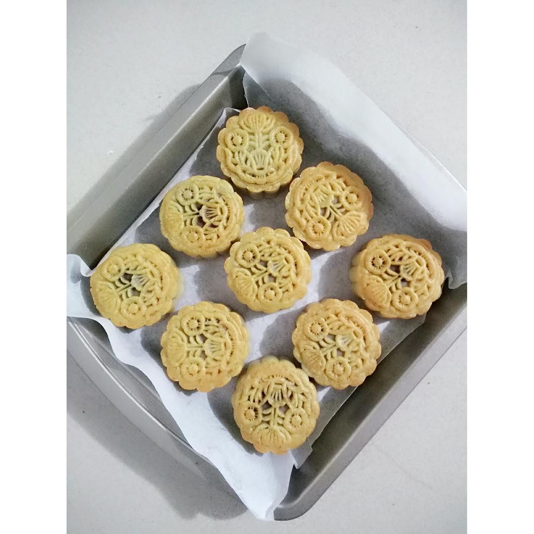 广式月饼——蛋黄莲蓉月饼