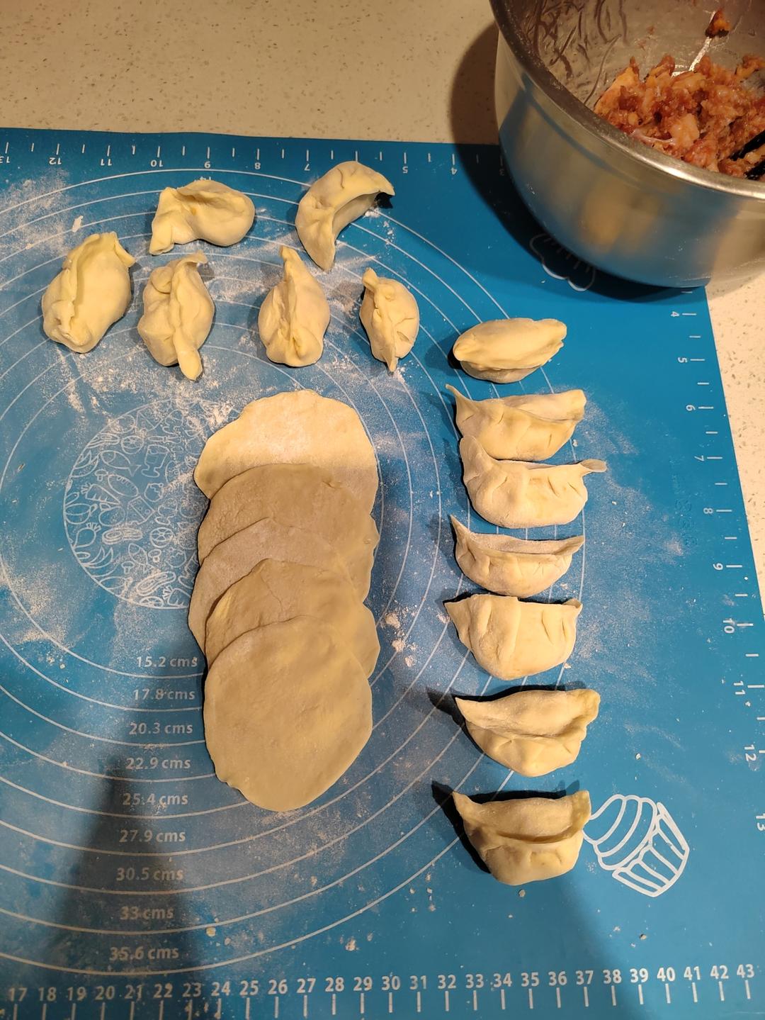 手工揉面三分钟，又韧又薄又好包的饺子皮