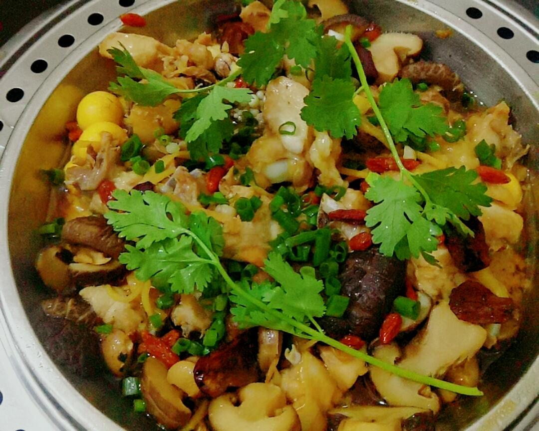 香菇红枣枸杞蒸滑鸡（简单版，老少适合）