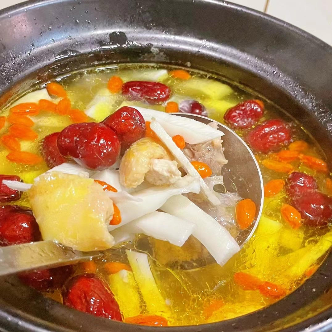 不加一滴水的椰子鸡