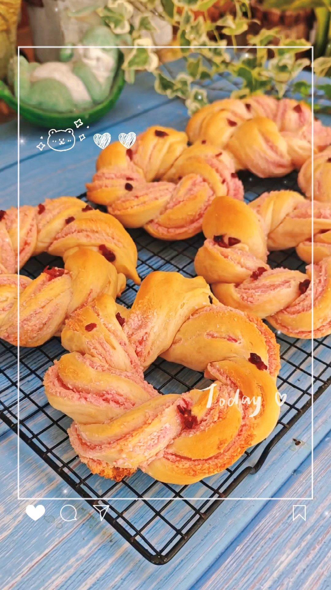 椰蓉花环面包（牛奶液种）