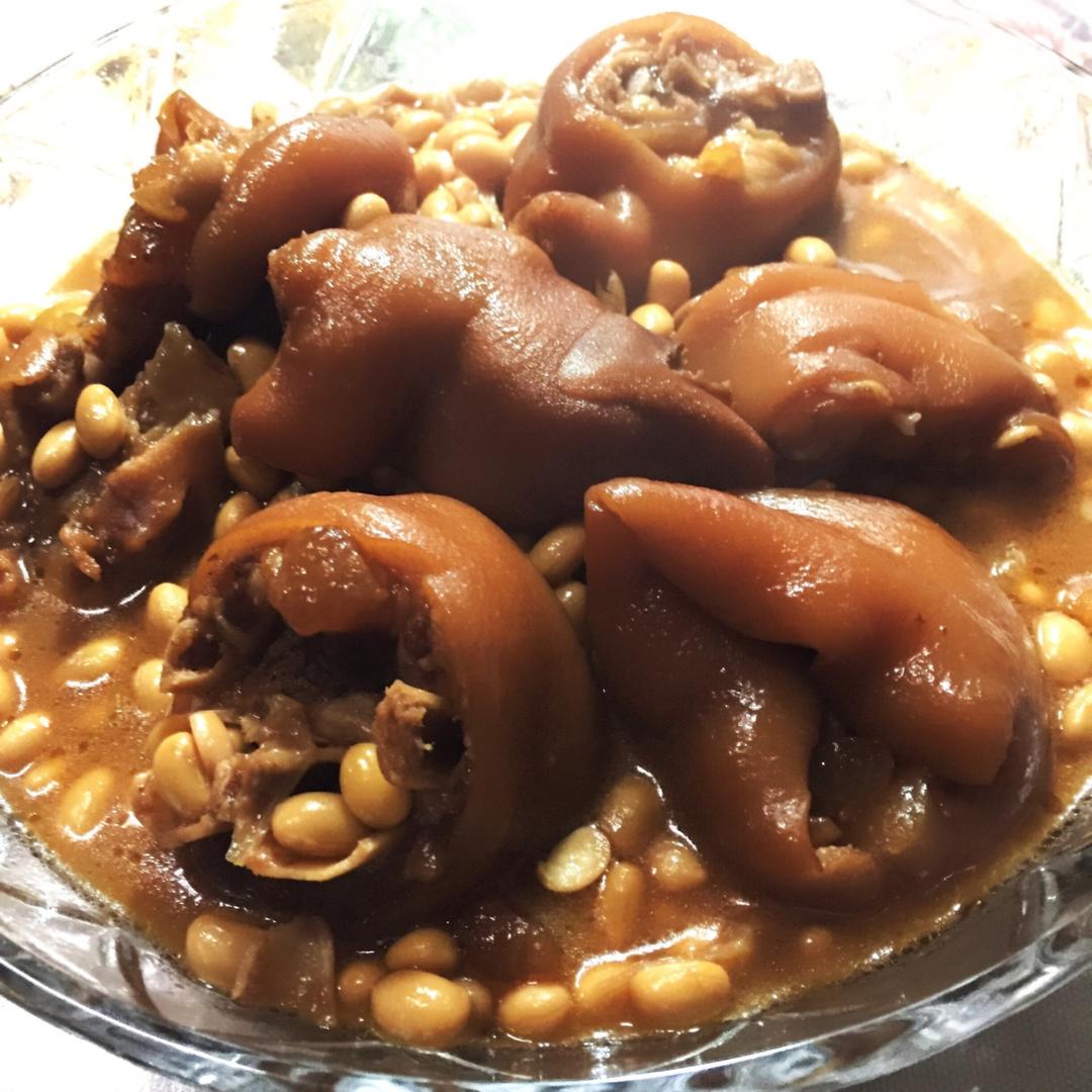 黄豆焖猪手