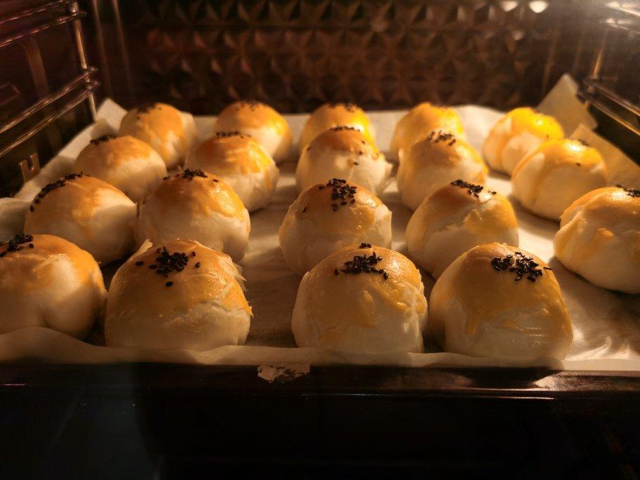 超简单 免揉 酥掉渣的蛋黄酥(超详细附全程视频)不破酥『万能酥皮』