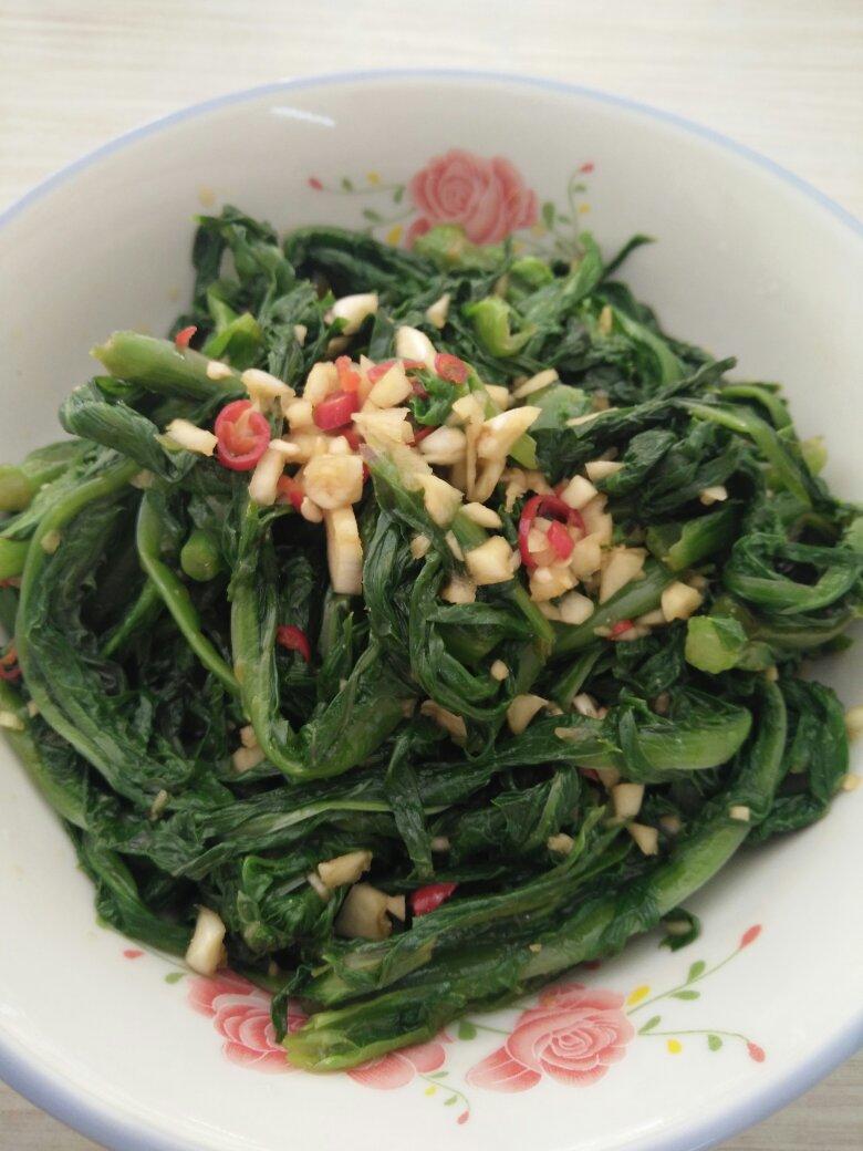 凉拌苦菜