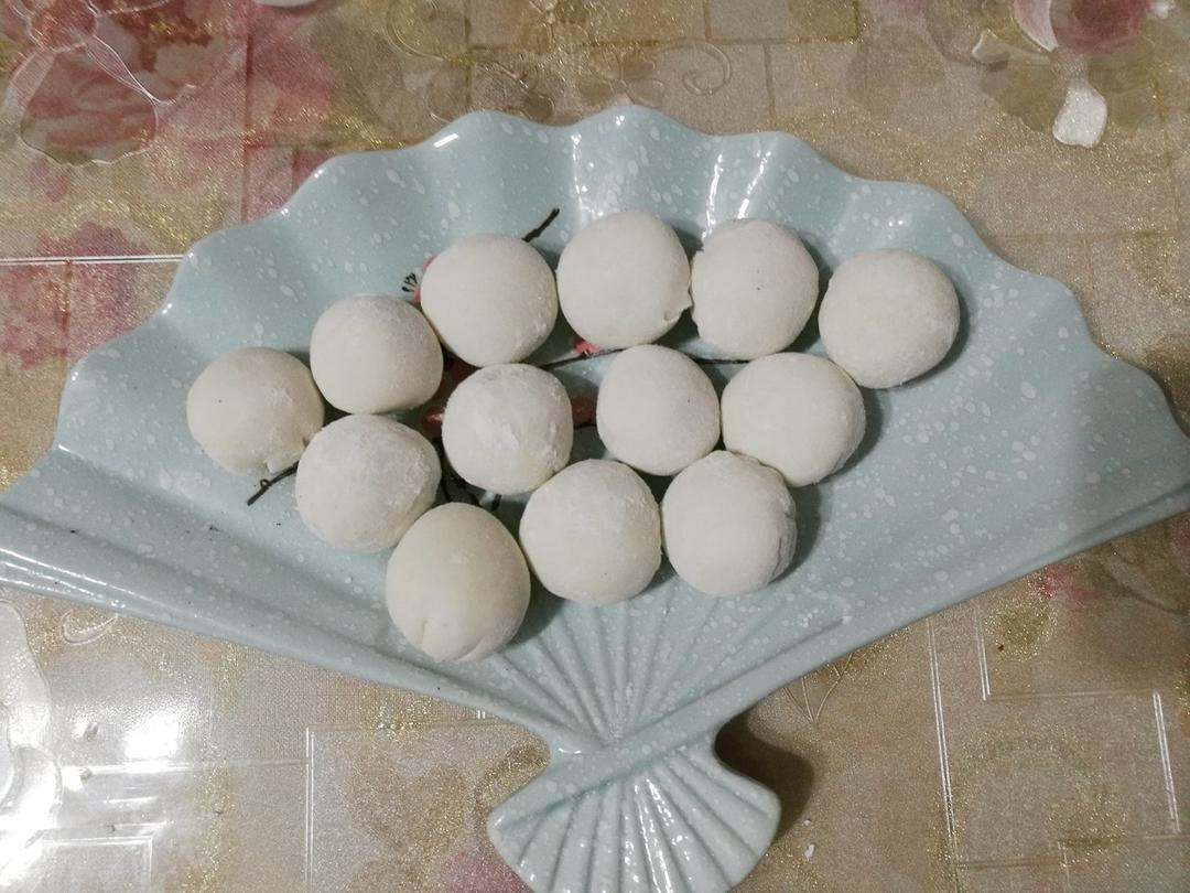 花生黑芝麻汤圆