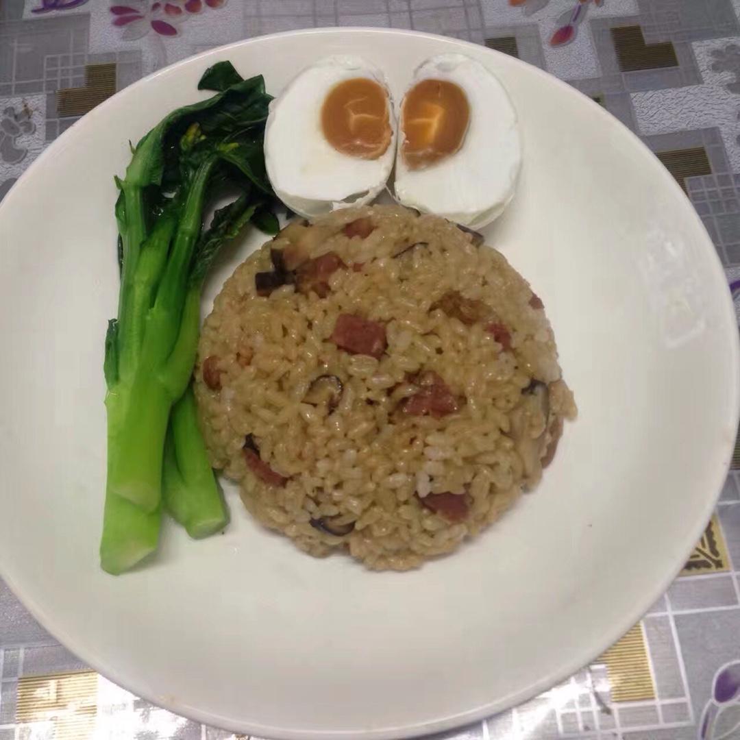 腊肠香菇焖饭