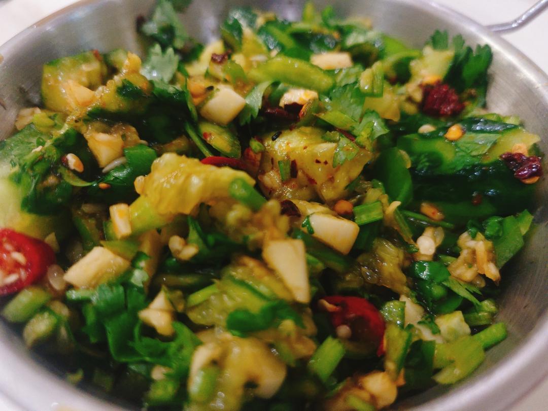 赞不绝口拍黄瓜🥒