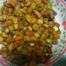 杏鲍菇黑胡椒牛肉粒~老丁的私房菜