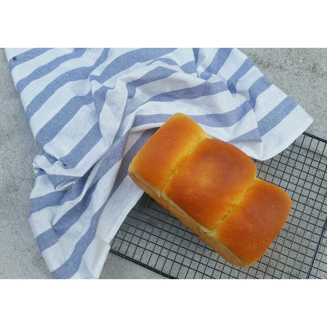 奶香超浓郁的软妹吐司🍞