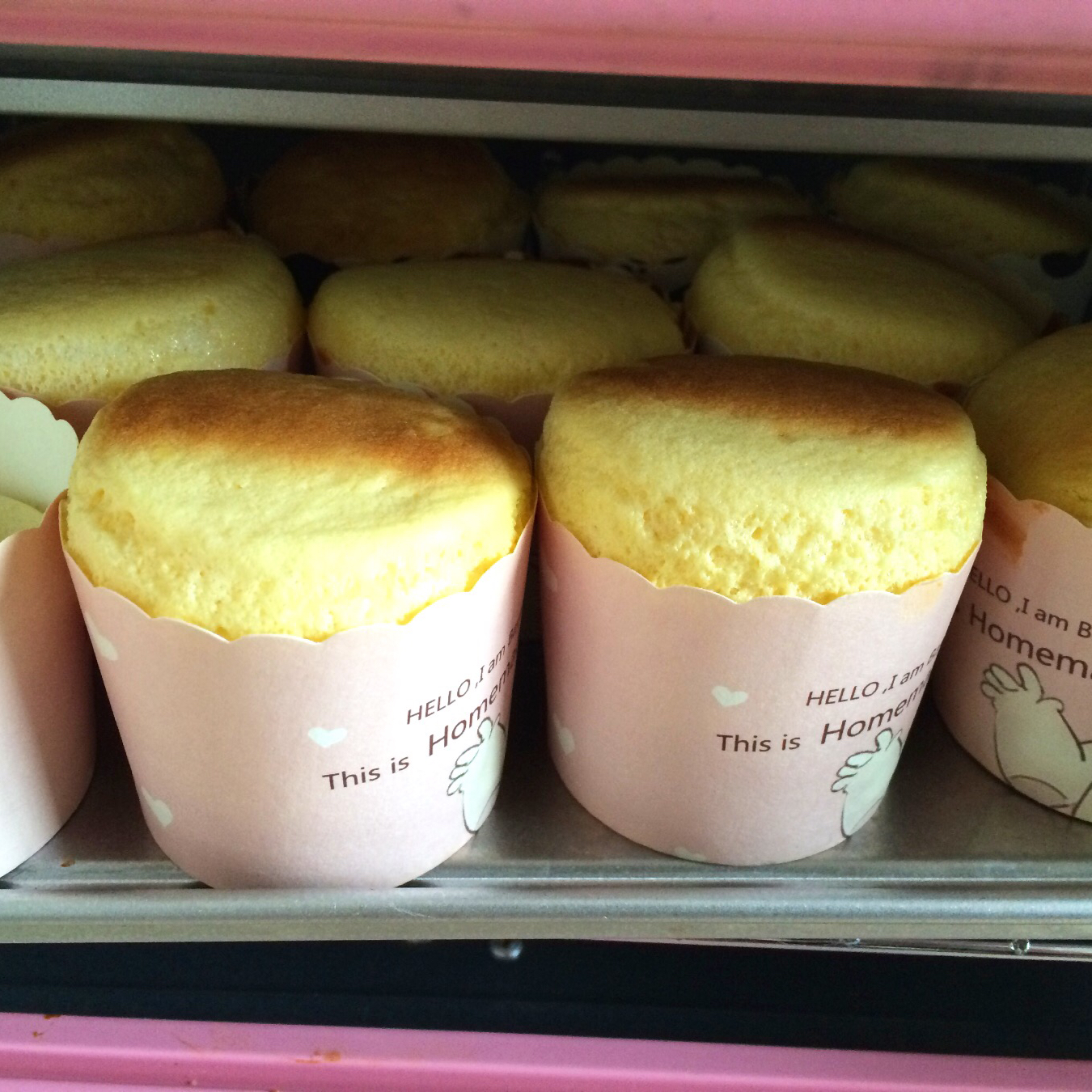 软绵绵戚风纸杯蛋糕