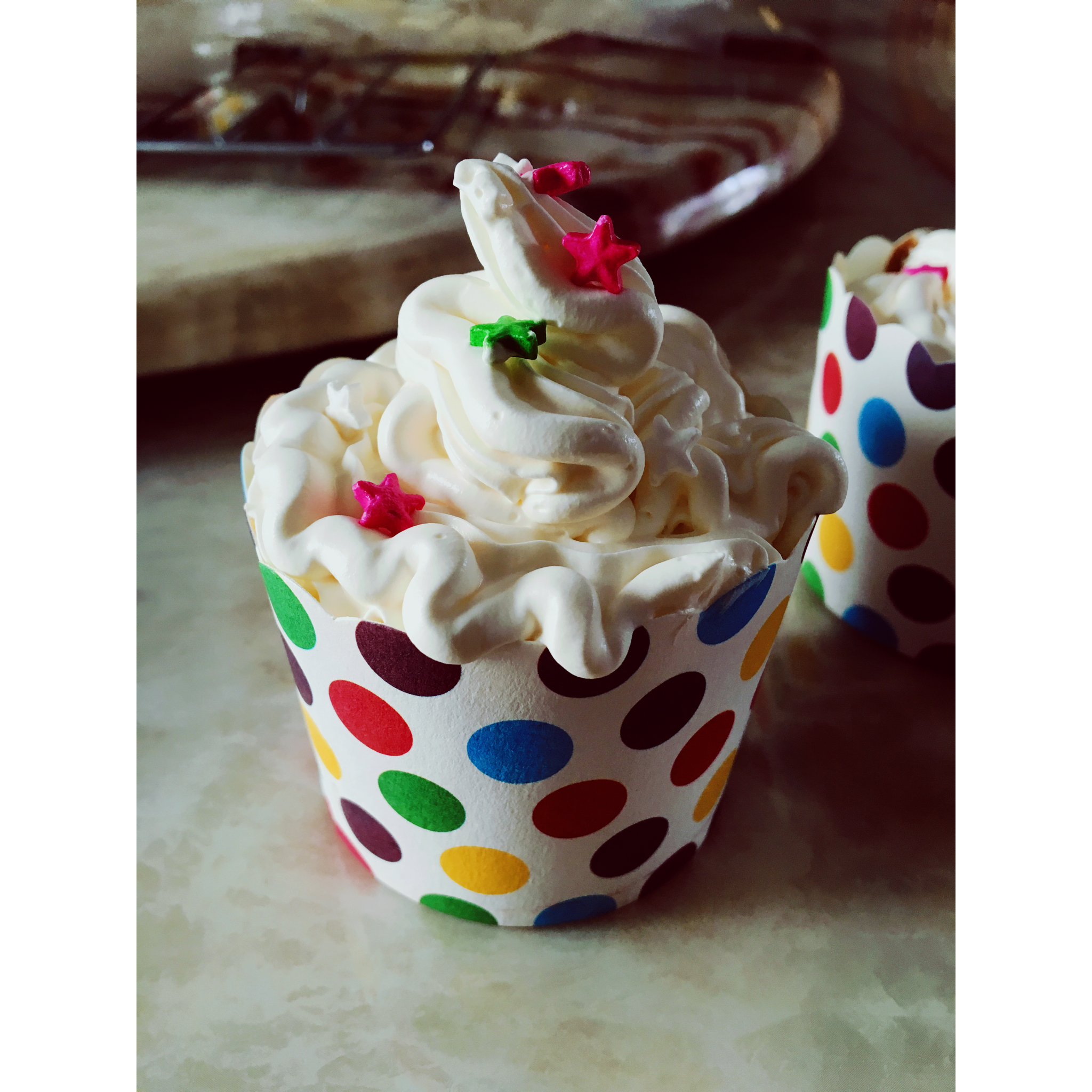 鲜奶油戚风杯子蛋糕（纸杯蛋糕）