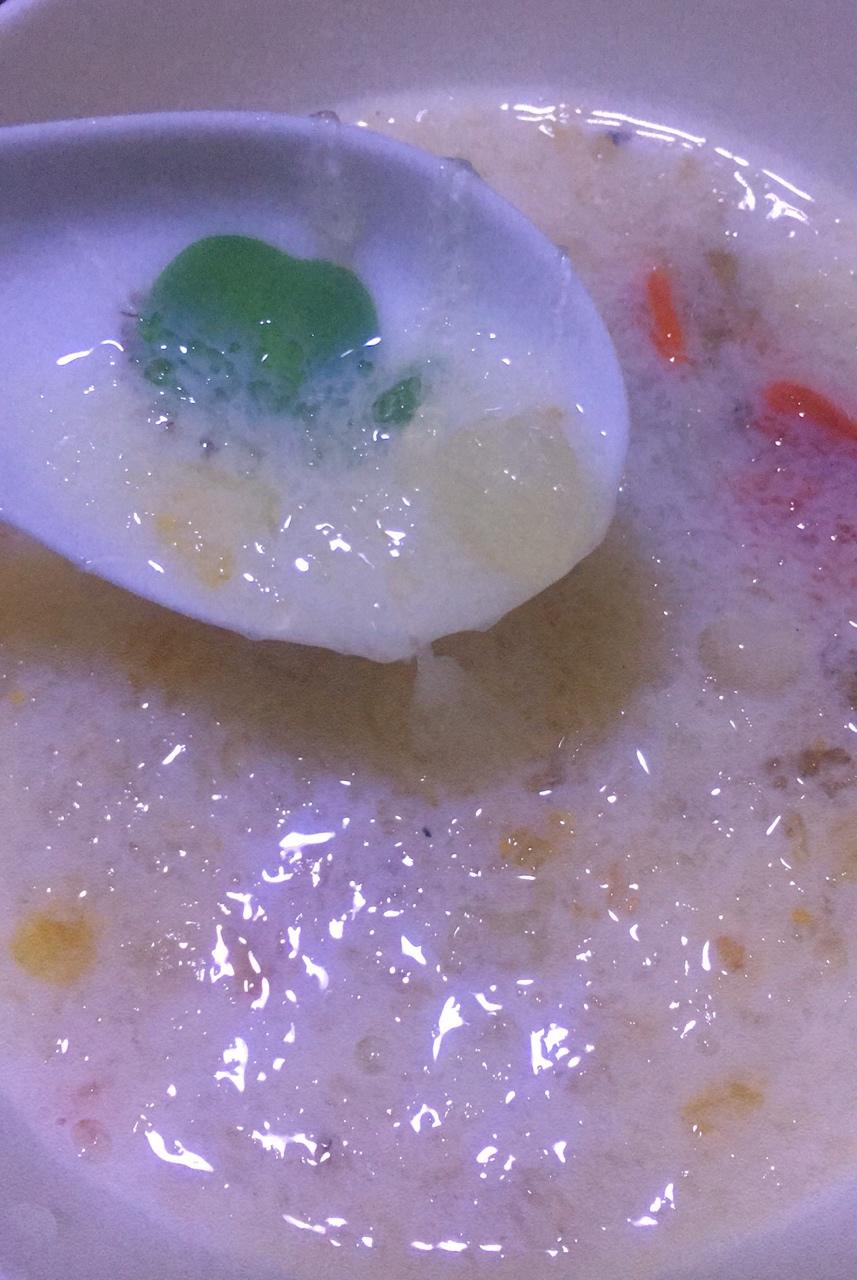 牛奶桃胶炖雪燕