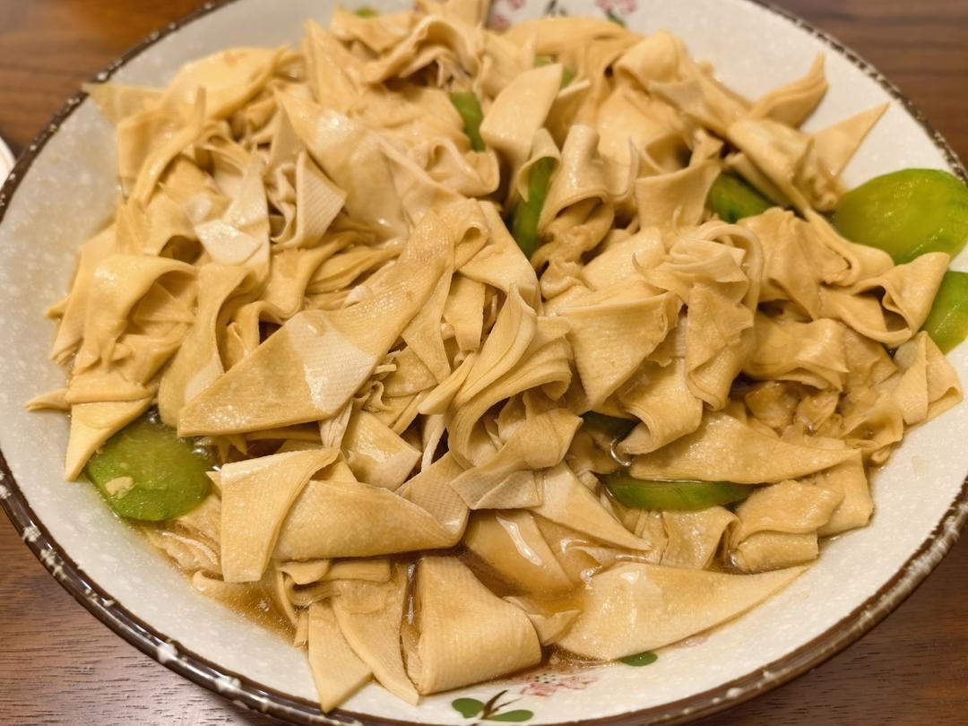 不用厨艺的尖椒干豆腐