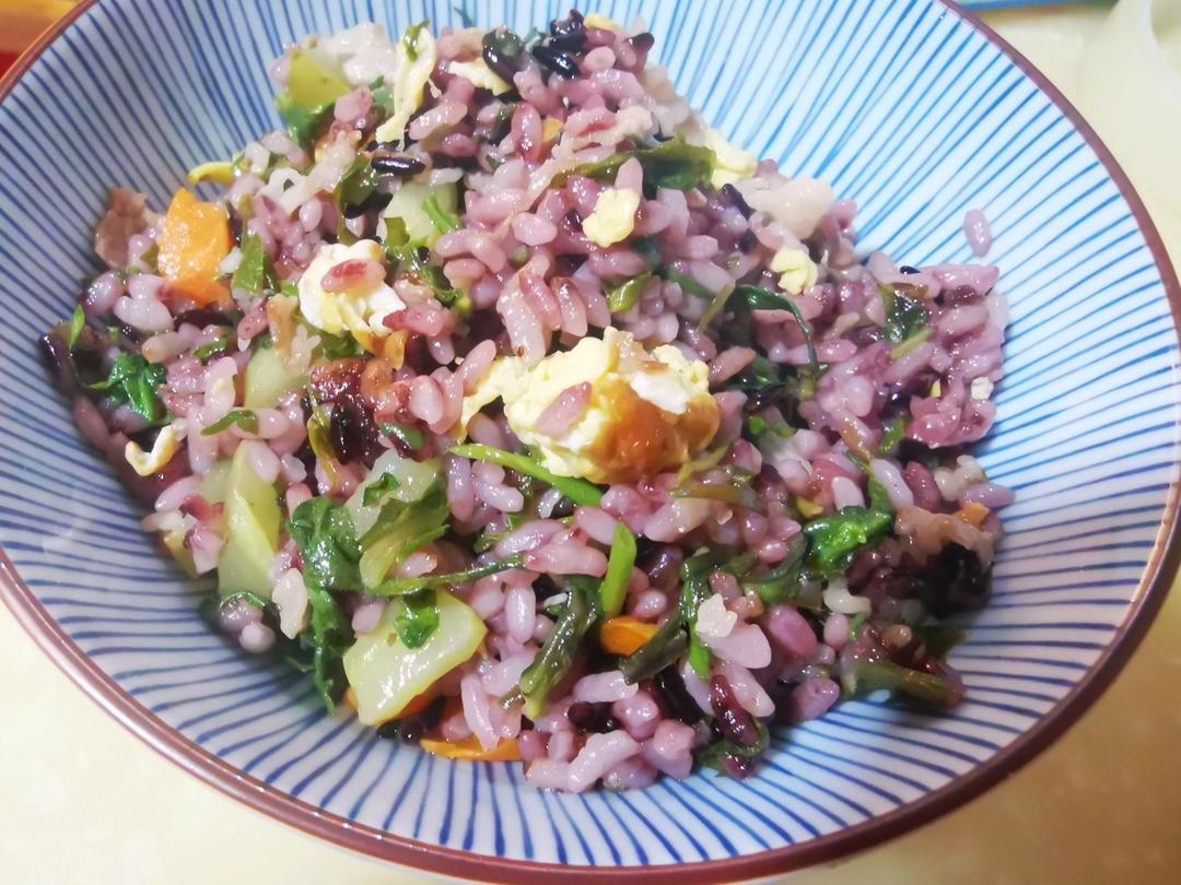 春食荠菜，去湿健脾泻肝火