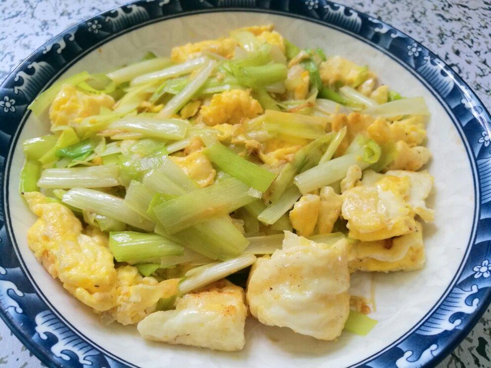 老丁的私房菜－韭黄炒鸡蛋