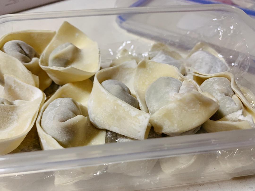 上海荠菜大馄饨