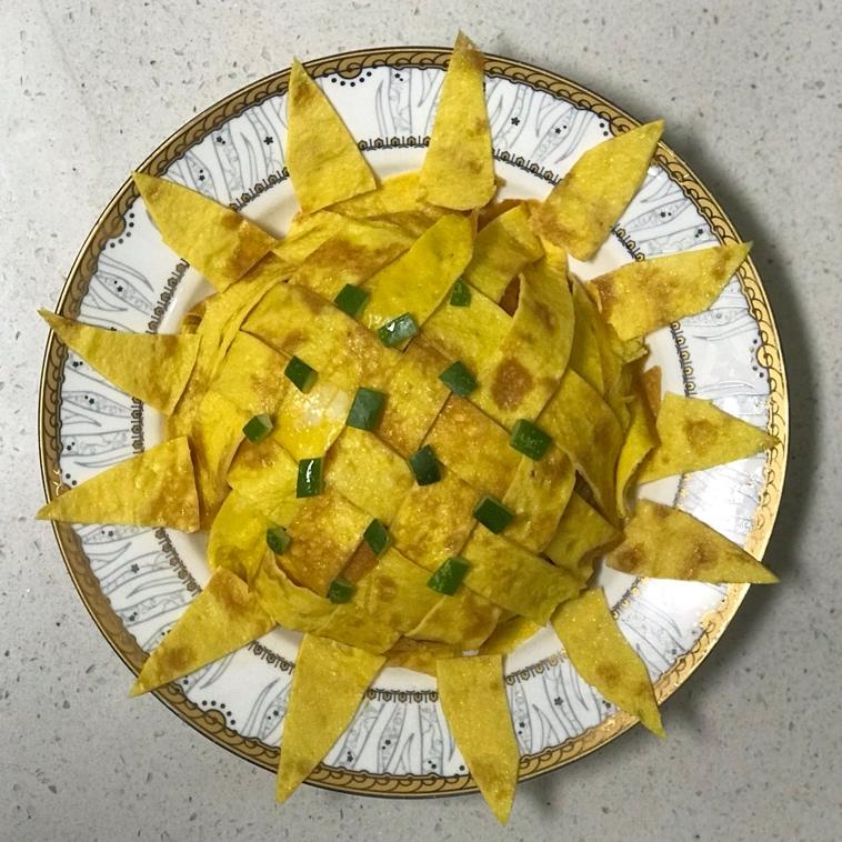 向日葵鲜虾蛋包饭