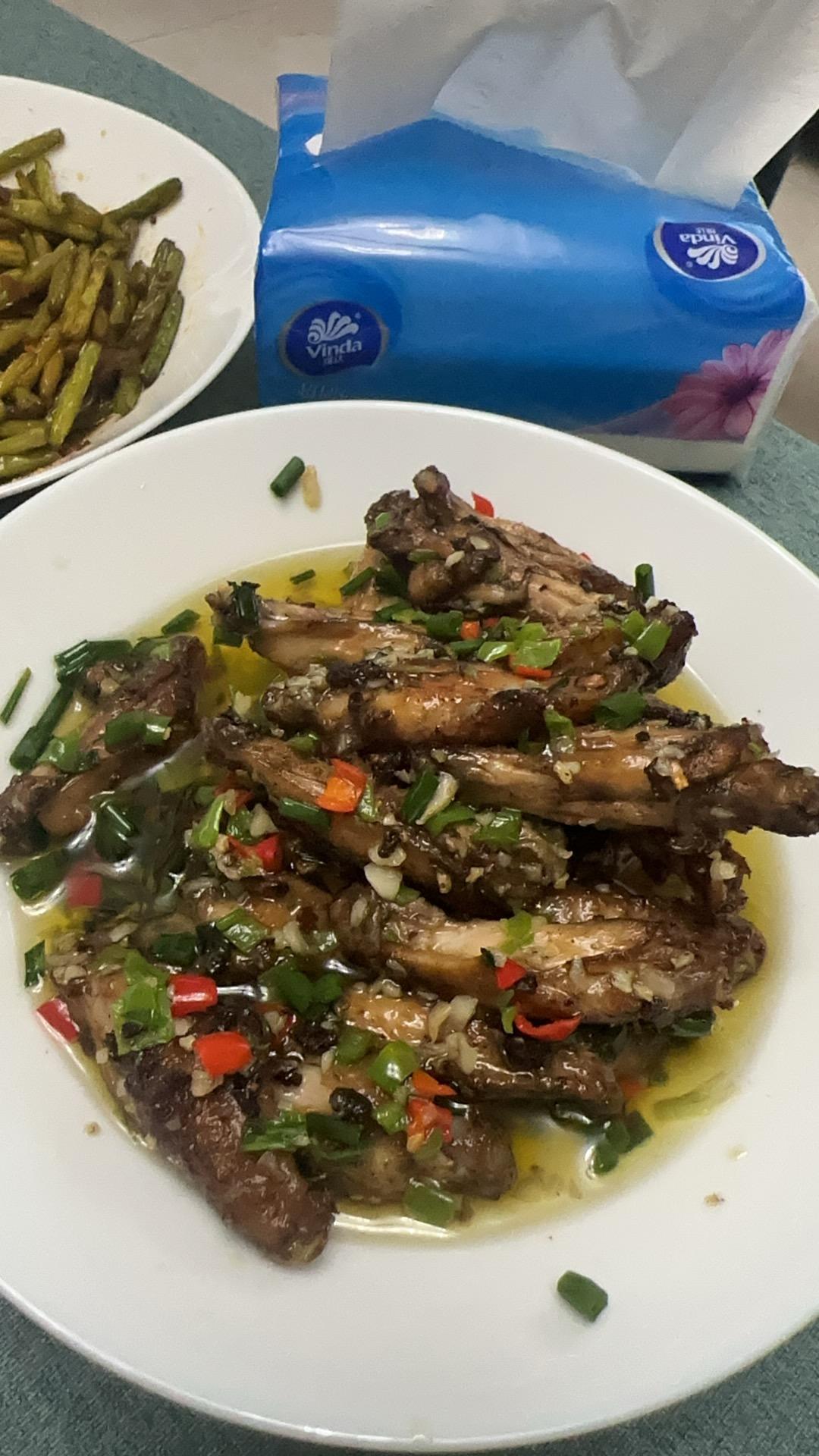 蒜香鸡翅，这才是鸡翅最好吃的做法