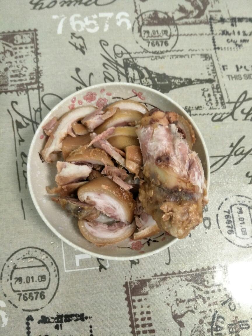 焖烧锅版的酱猪肘