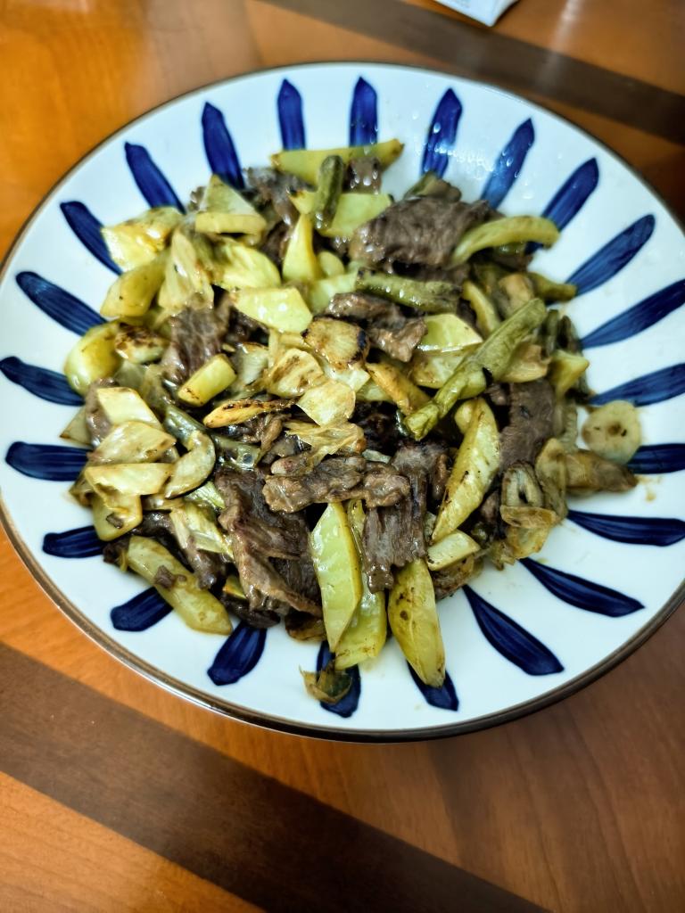 酸菜炒牛肉的做法