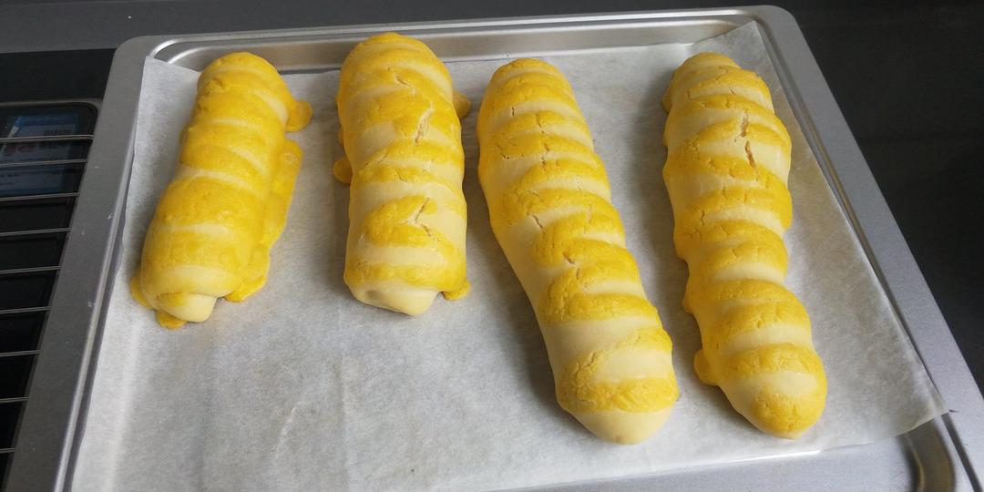 毛毛虫面包